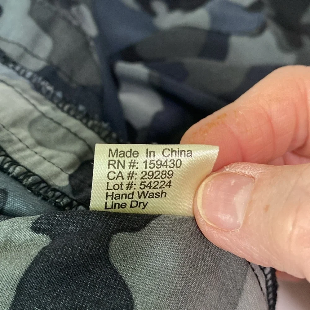 ELAN INTERNATIONAL - SIZE MEDIUM - CAMO CARGO JOGGERS - GOOD‎ CONDITION B6